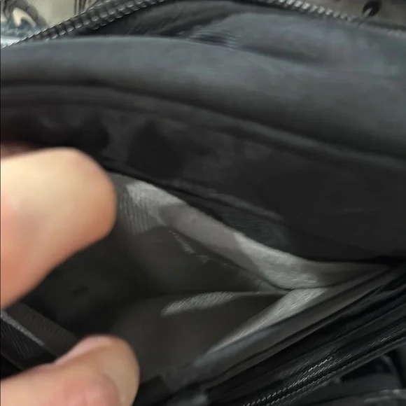 NWOT Lug Mini Puddle Jumper Convertible Black Tote Bag - Picture 6 of 10